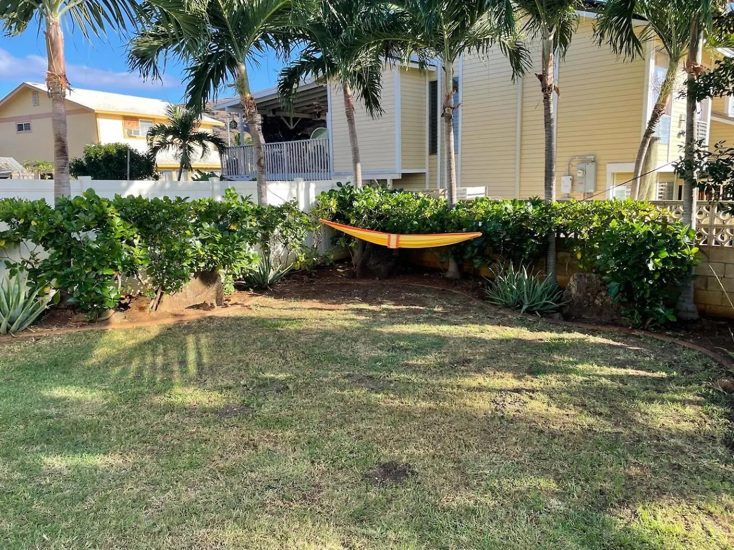 Holiday home Paradise Getaway Only 2-Min Drive From The Beach! Waianae