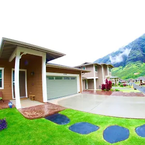 Holiday home New 4 Bedroom With Ocean And Gorgeous Mountain Views In The Gated Community Of Mauna Olu, Waianae